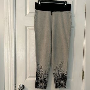 Sam Edelman jogger style high waist sweat pant in grey. Size small.
